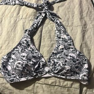XL Bathing suit top with skeletons